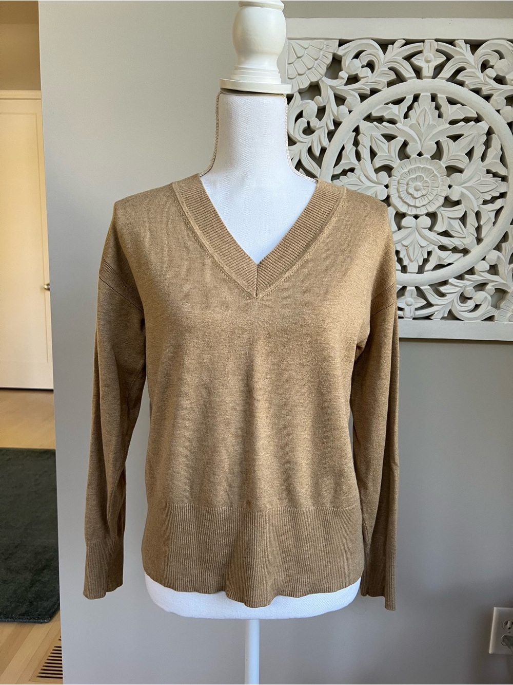 INC International Concepts Women's V-Neck Sweater in Camel Brown